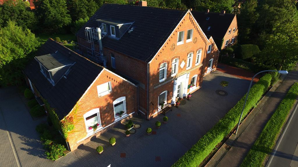 Hotel Garni Landhaus Uttum Krummhoern Exterior photo